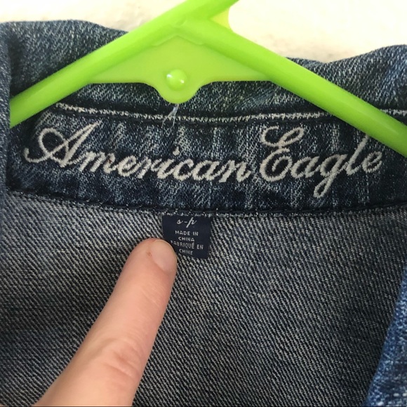 American Eagle Outfitters Cropped Jean Jacket - Picture 2 of 6